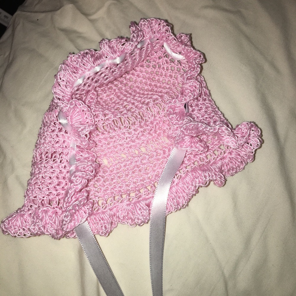 Preemie bonnet for babygirl